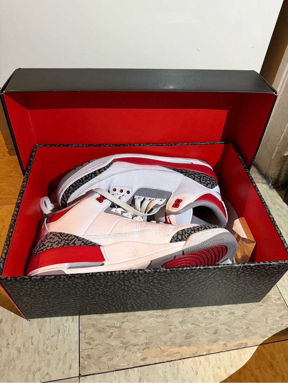 Jordan Men’s White Red Gray Retro Sneakers